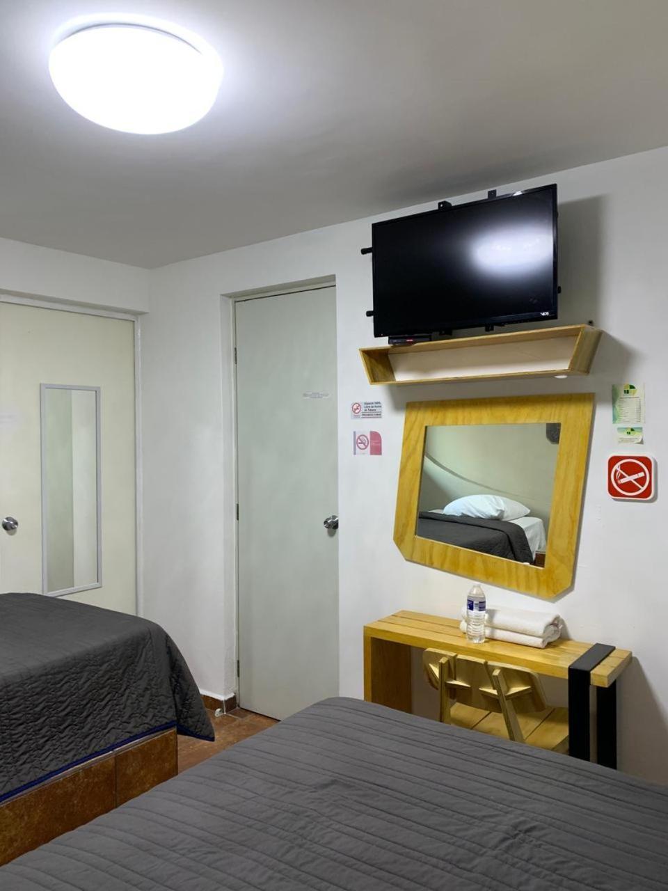 Hotel Tecnologico Queretaro Bagian luar foto
